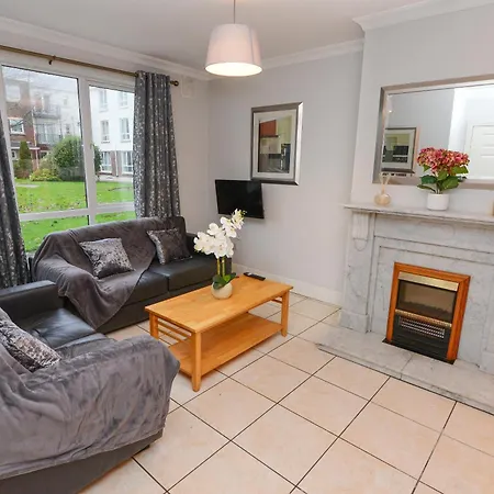 Gort Na Coiribe Village 아파트 *